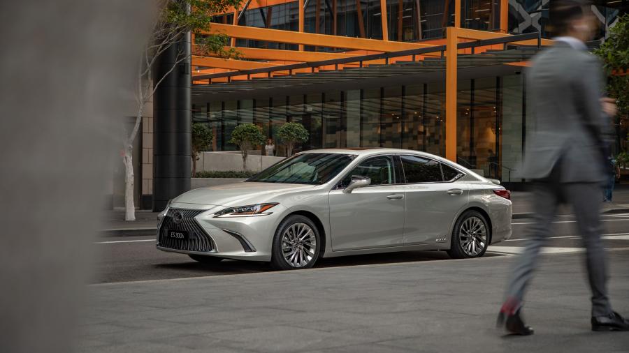  Lexus ES300h 2018 года  (AU) (фото 1 из 14)
